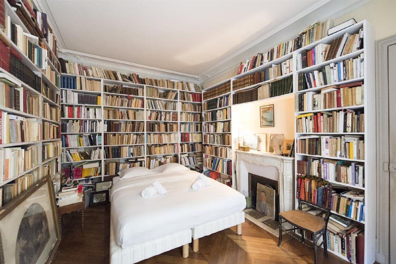 Writer's Nest Apartment Paris